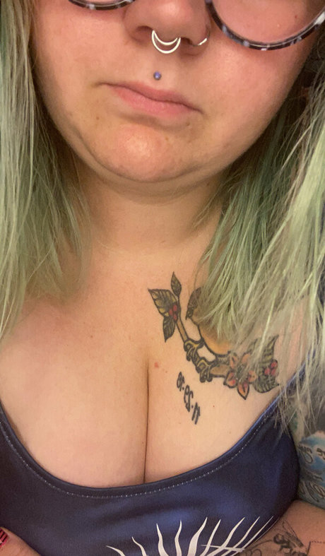 thicc n spooky modelo libre galería