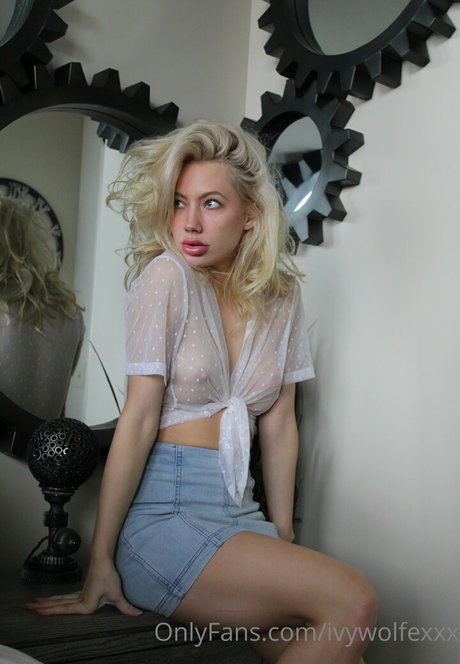 ivywolfexxx actrice chaude images