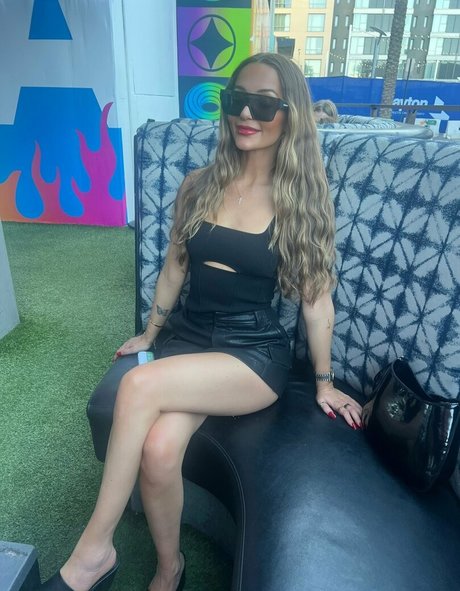 lillyslibrary exclusive actress img