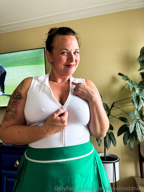 Threatlevelmiddnite estrella porno de arte galería