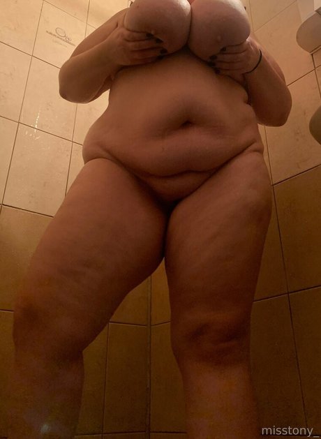 misstonyy modelo libre archivo