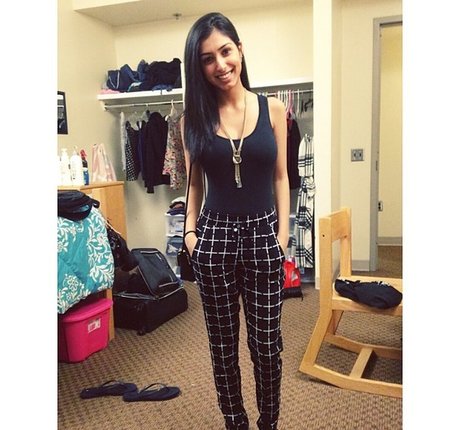 Sasha Kalra modelo recopilación