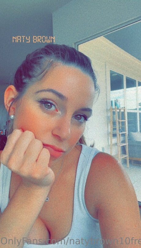naty brown10 modèle nu photos