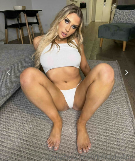 Kristybabbii model beautiful image