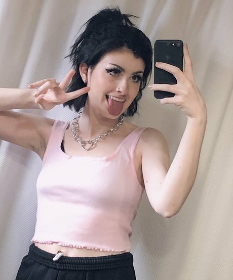 Colliscool hot pornstar pic