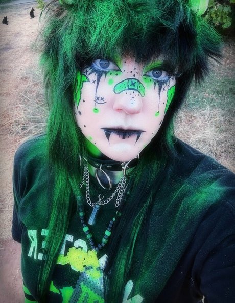 GhostPandaXD model naked photos
