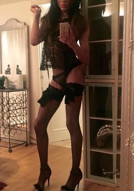 Jazmin Jagger exclusive star images