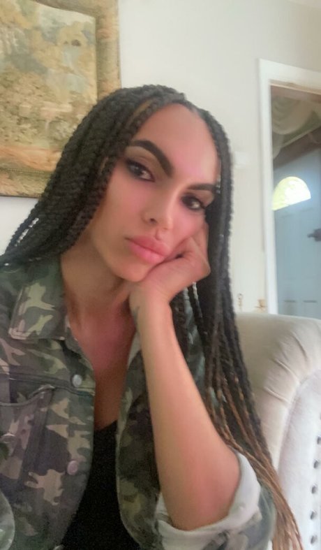 Jazmin Jagger star du porno sexy des photos