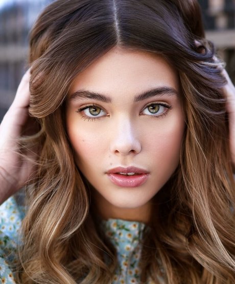 Laneya Grace modelo exclusivo imágenes