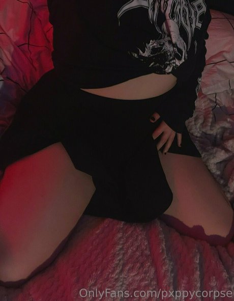 pxppycorpse estrella adulta fotos