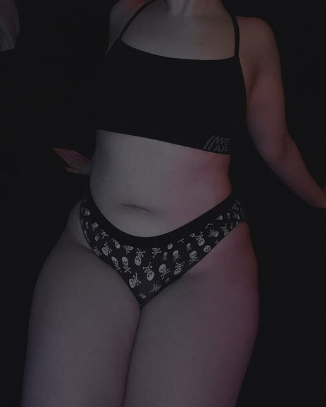 pxppycorpse modelo xxx foto