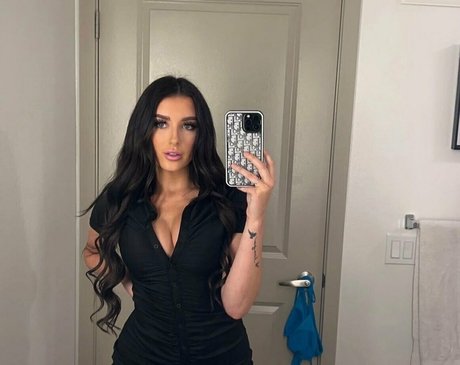 raelynn77 star du porno de haute qualité galeries