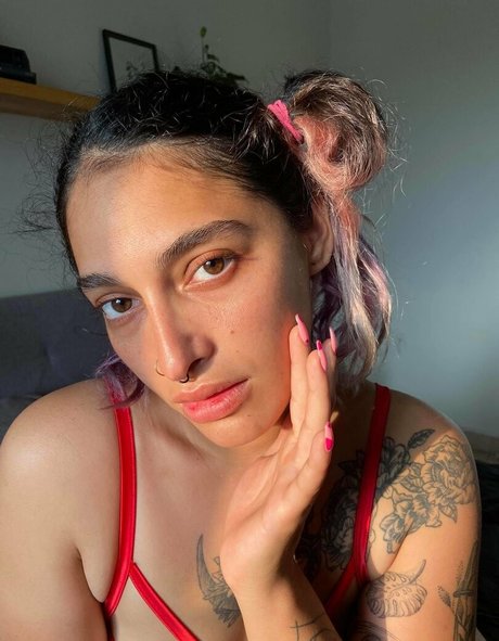 fe lina star du porno adulte img