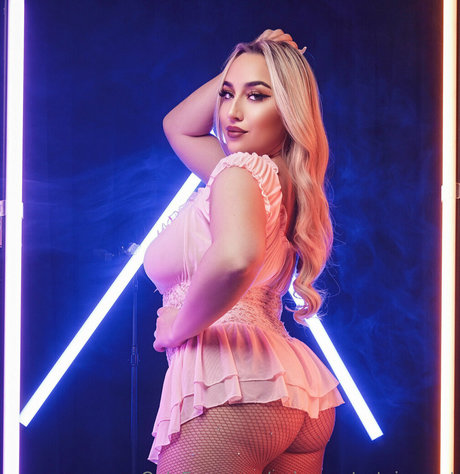 quincyentertainment nus de stars du porno image