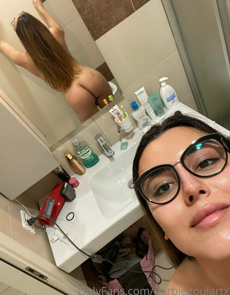 barbiegoulartx actriz de arte galerías