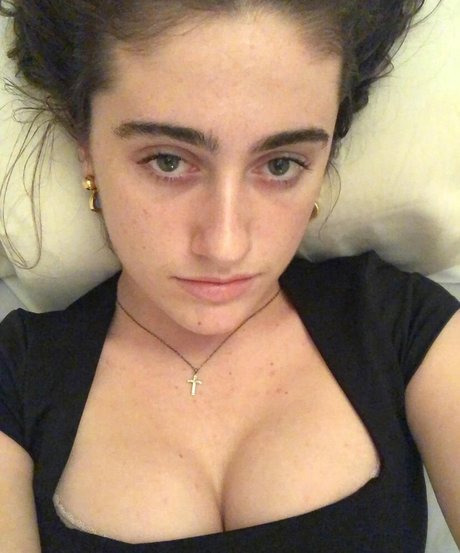 Rachel Sennott top star collection