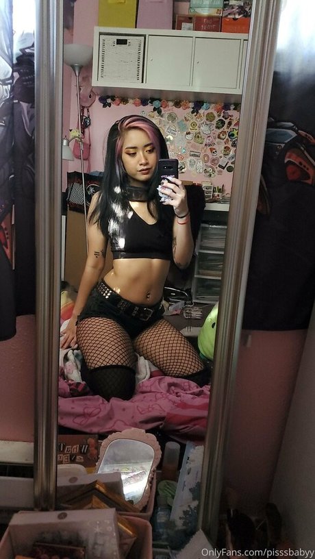 pisssbabyy actrice exclusive des photos