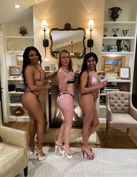 goddessmostwanted modelo superior galerías