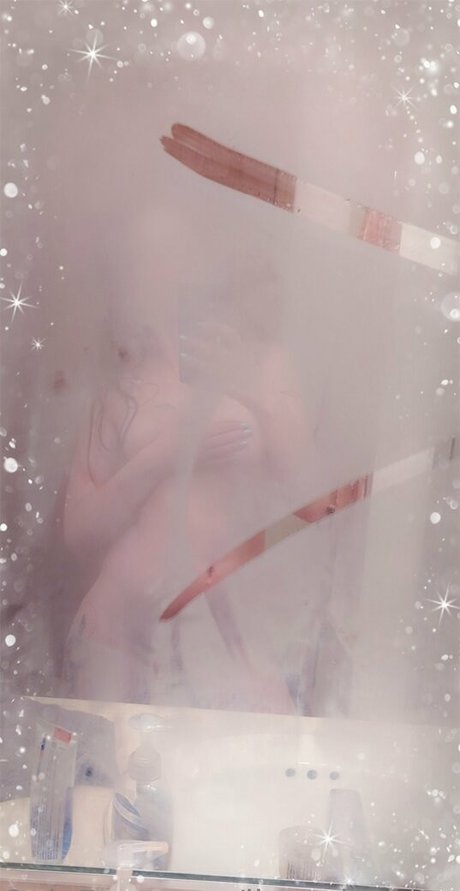 lingeringtease modèle de sexe photos