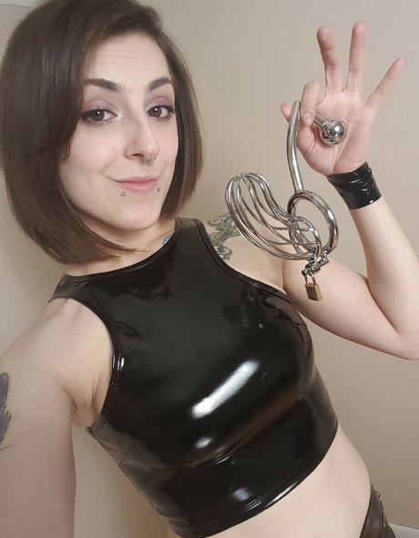 milf glasses onlyfans nude image