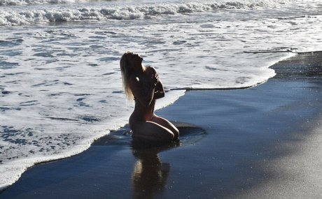 Katie Pentz estrella exclusiva galerías