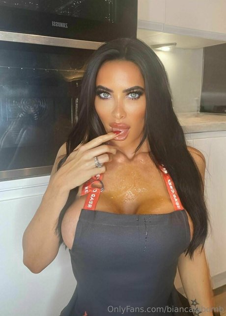 biancalabomb sex model images