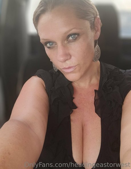 headingeastorwest actrice sexy galerie