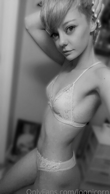 loonicorn model free picture