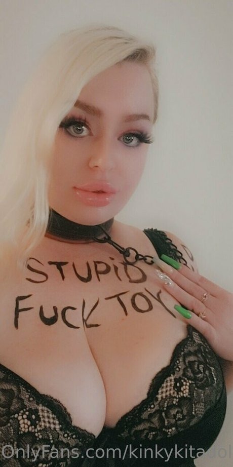 kinkykitadoll estrella porno en alta definición imágenes