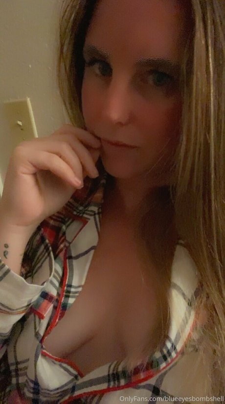 blueeyesbombshell star du porno chaud img