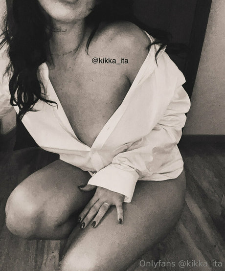 kikka ita haut modèle image