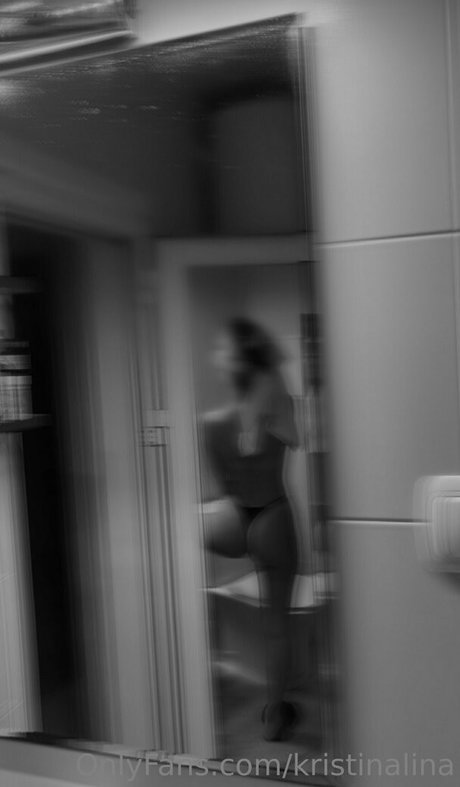 kristylina modèles nus photos