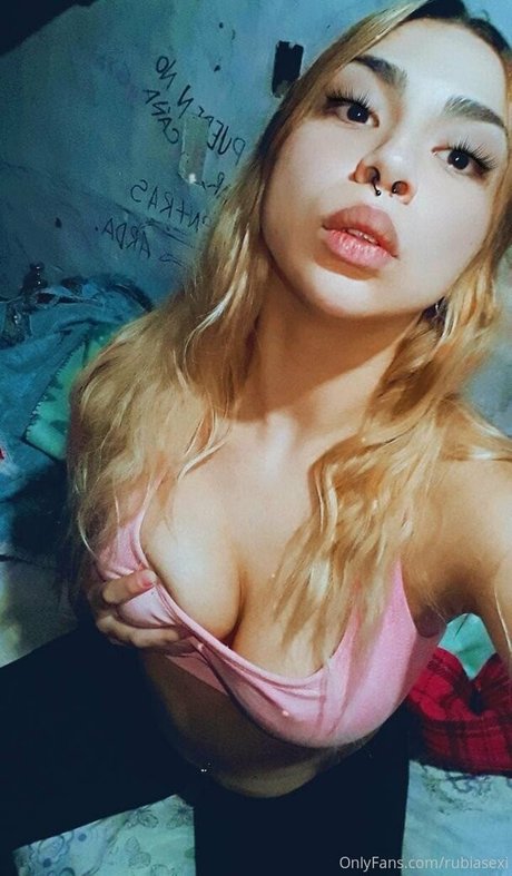 natalybabyy estrella adulta foto