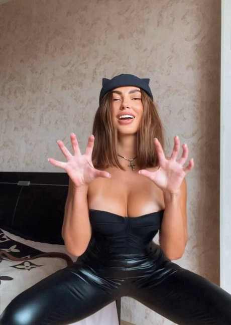 Bigbootyjulia pornstar naked photos