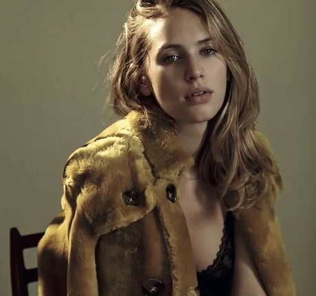 Dylan Penn estrella de alta definición archivo