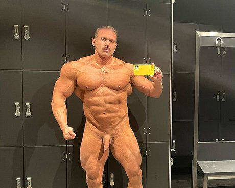cult of apollo star naked photo