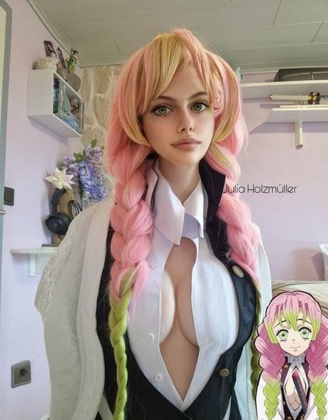 Julia Holzmuller pornographic actress pic