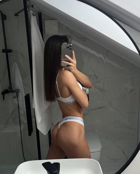 linasphysique pretty star image