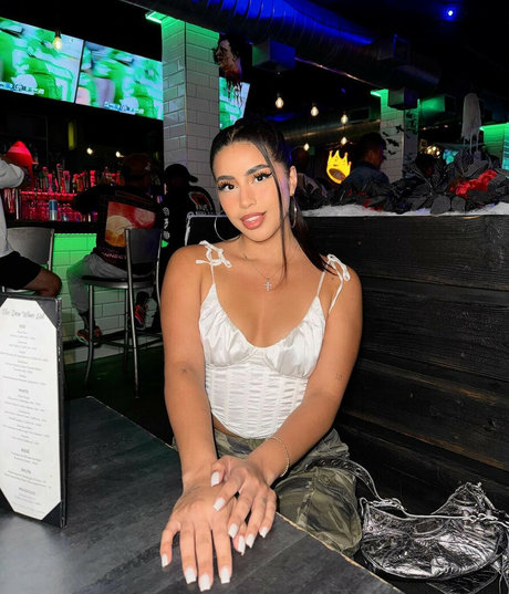 alethebratxo adult star images