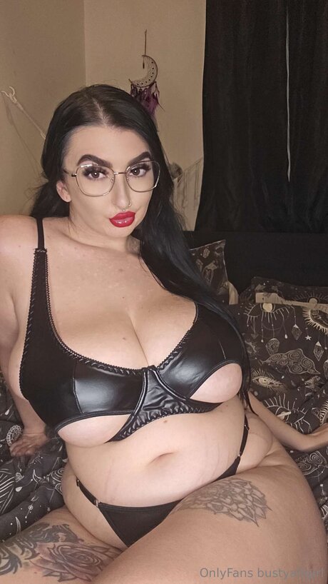 bustyaltgirl étoile archive