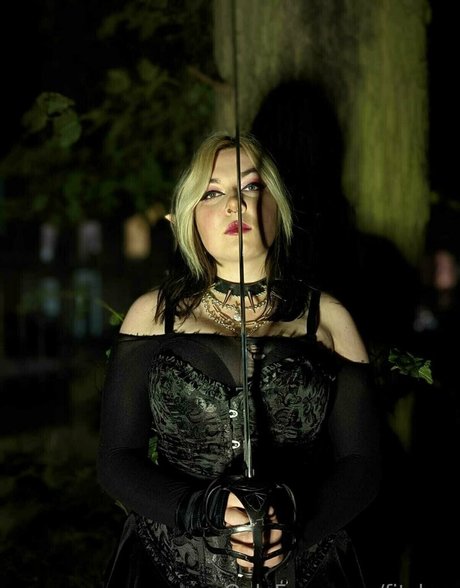 kaz fiona top star galeries