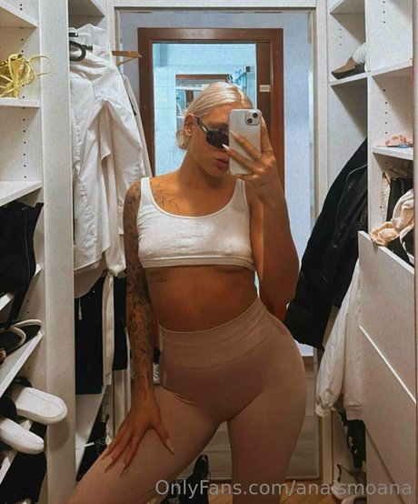 sianaanaom actriz imágenes