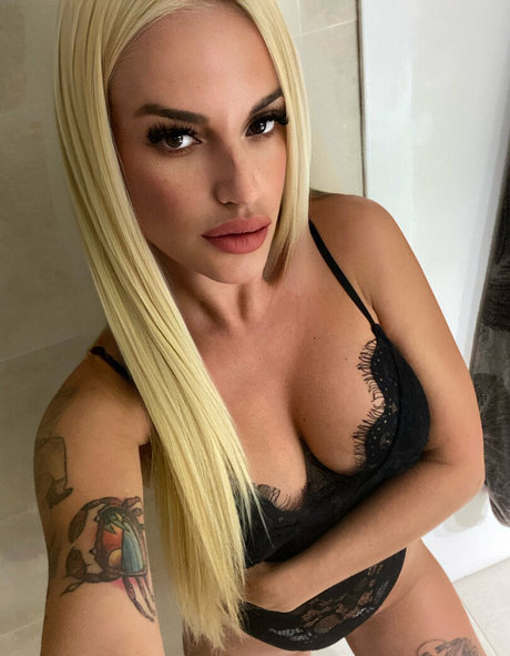 bebitagold modelo hermosa imágenes