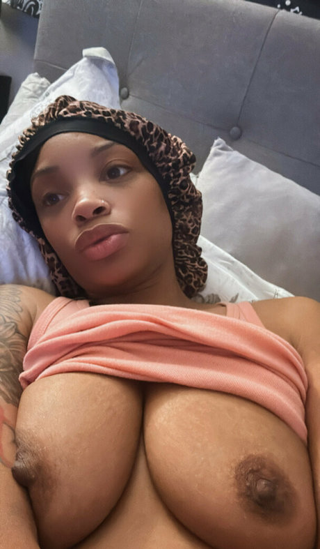 rubyyrumxx hd model image