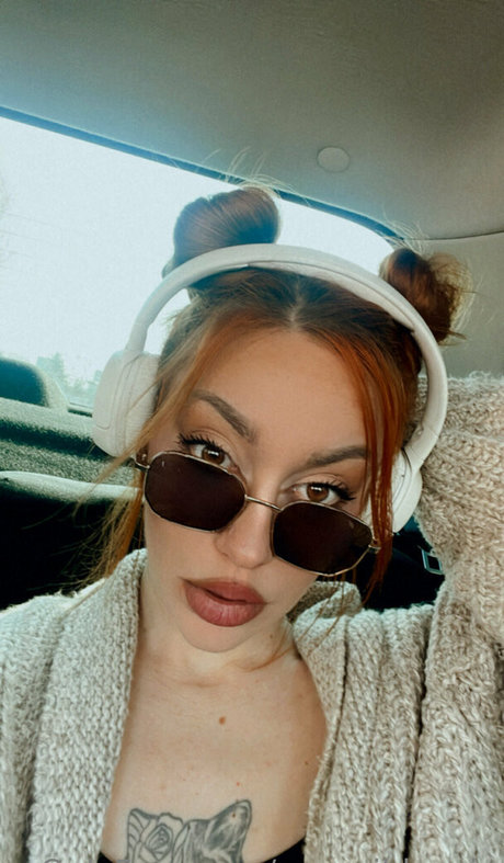 saraawildee modelo sexual foto