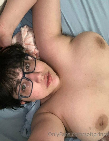 Icedmelontt pretty pornstar picture