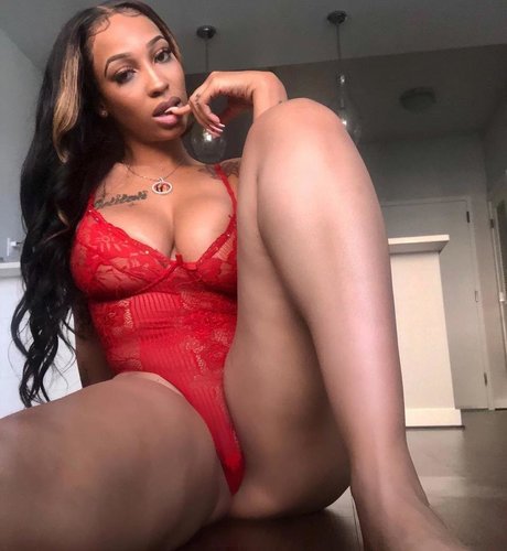 ebony mom onlyfans nude image