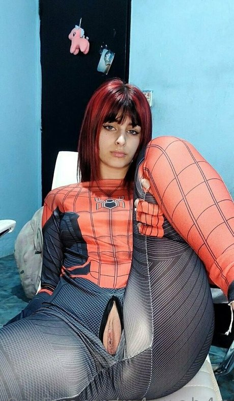 m 4 r u c h 4 n sex model picture