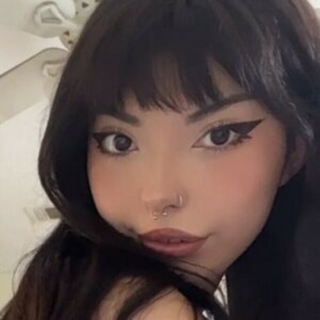 pixiecutiee sexy actress photo