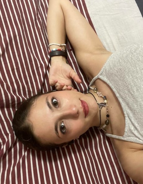 leamoore hermosa actriz galería